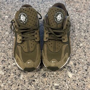 Nike Adult Huarache Green Sneakers